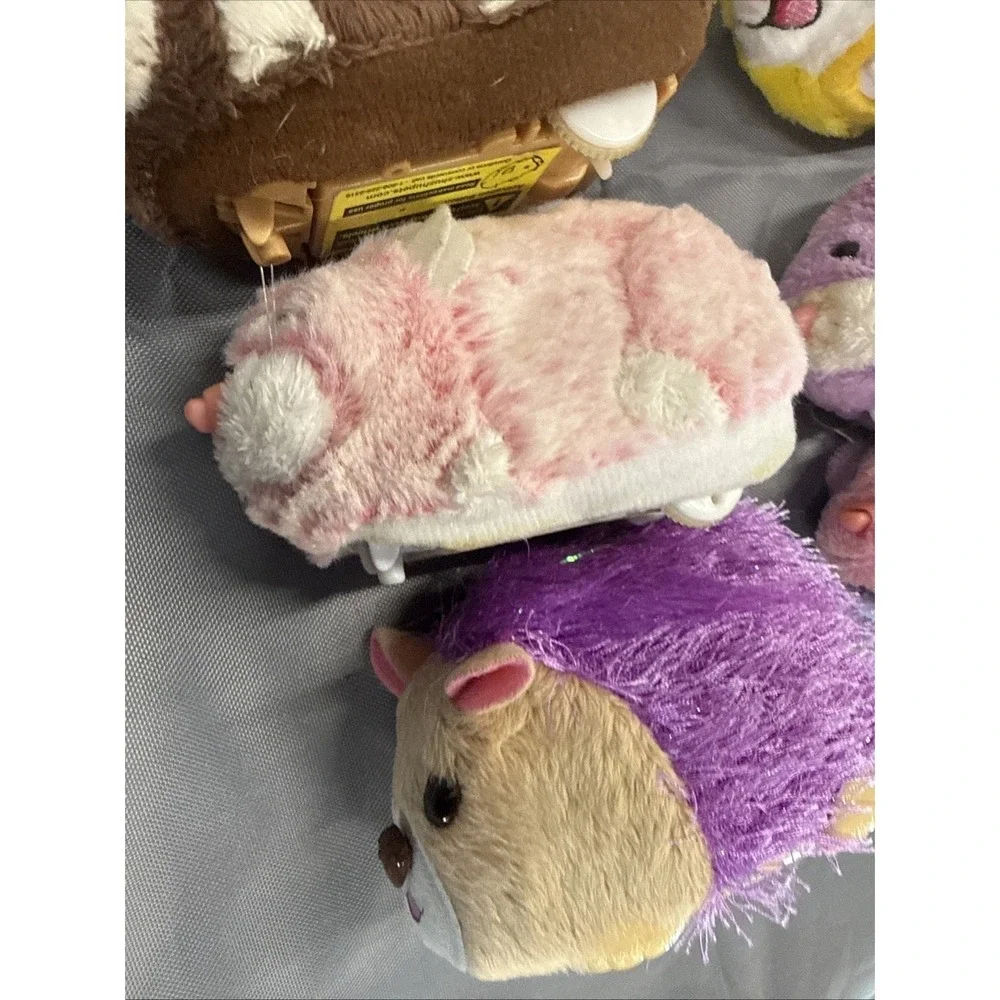 HUGE Lot of 16 Zhu Zhu Pets & Accessories Hamsters